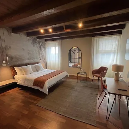 Lägenhet Giode X Luxury Ponte Pietra *